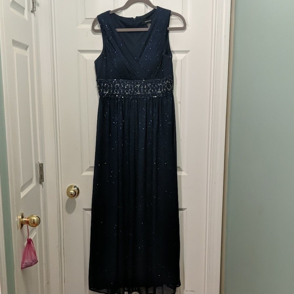 R&M Richards Navy sequin long gown Sz 8 NWOT